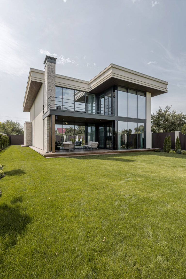 “Home cinema room with acoustic panels and integrated engineering — executed by Building Evolution”