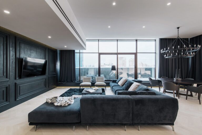 Family apartment with custom moldings and marble-separated areas — Ecstatic by Building Evolution