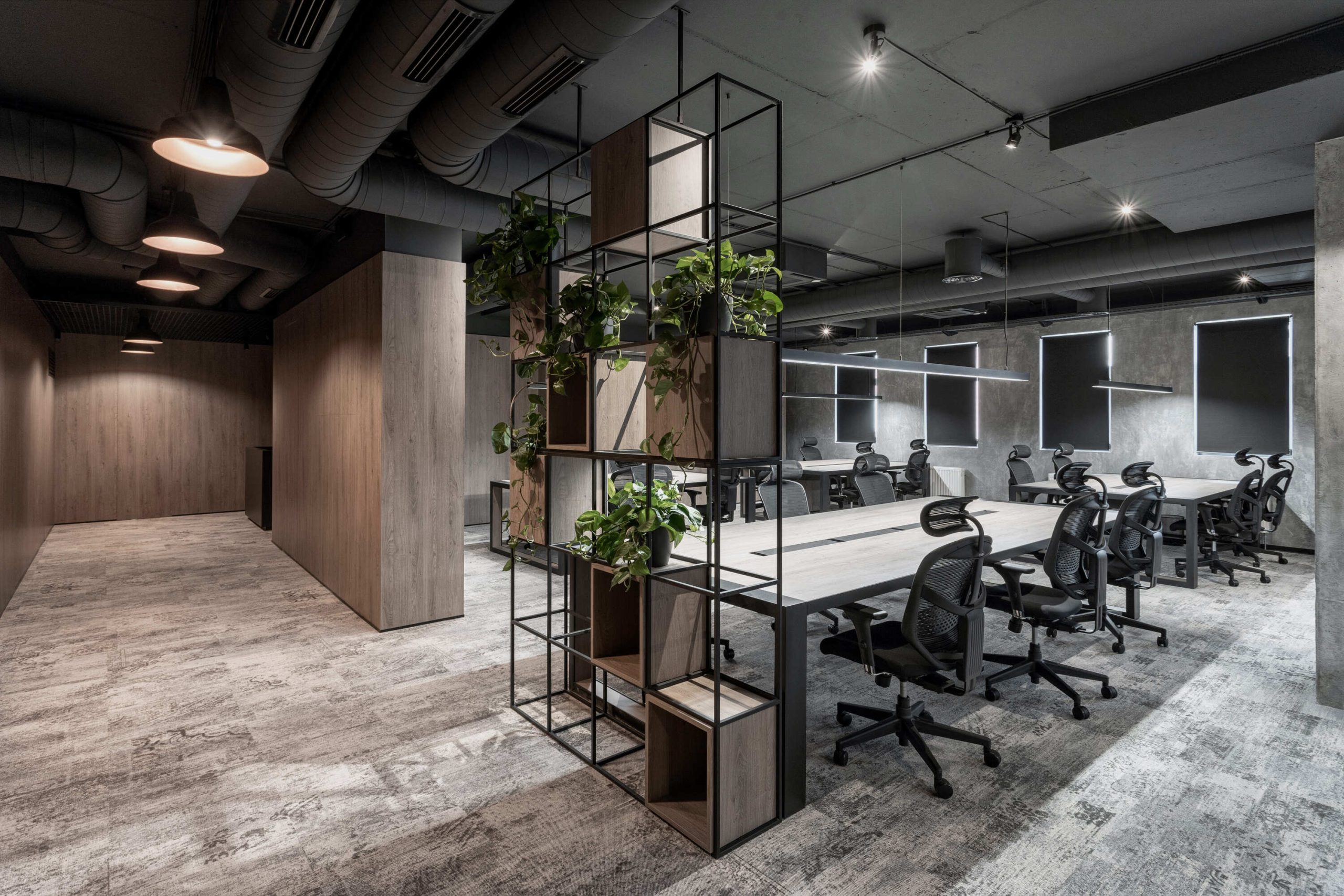 Tech office with ergonomic layout and flexible zones — IT Office by Building Evolution